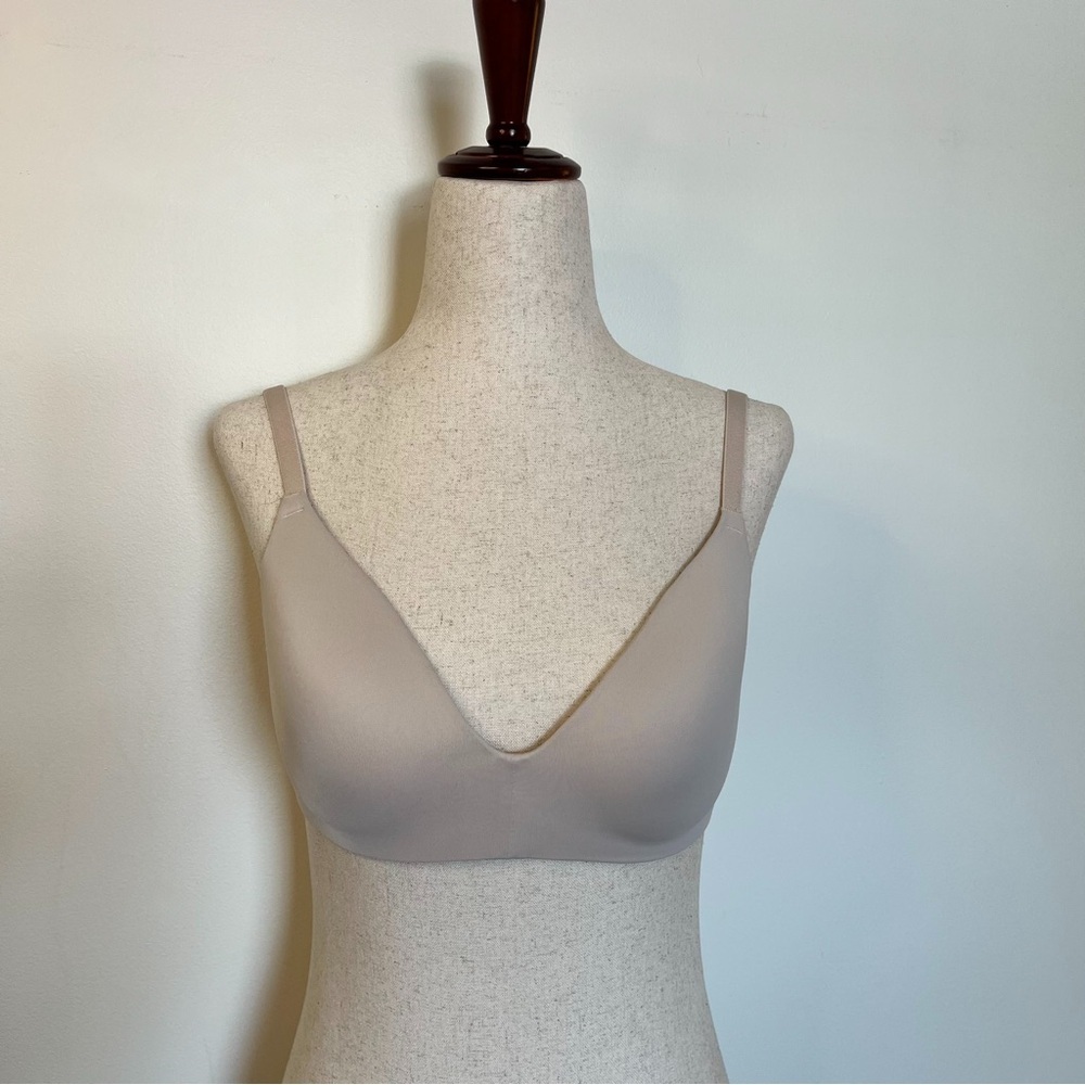 Victoria’s Secret Where Everywhere Bra Nude Size 32DD